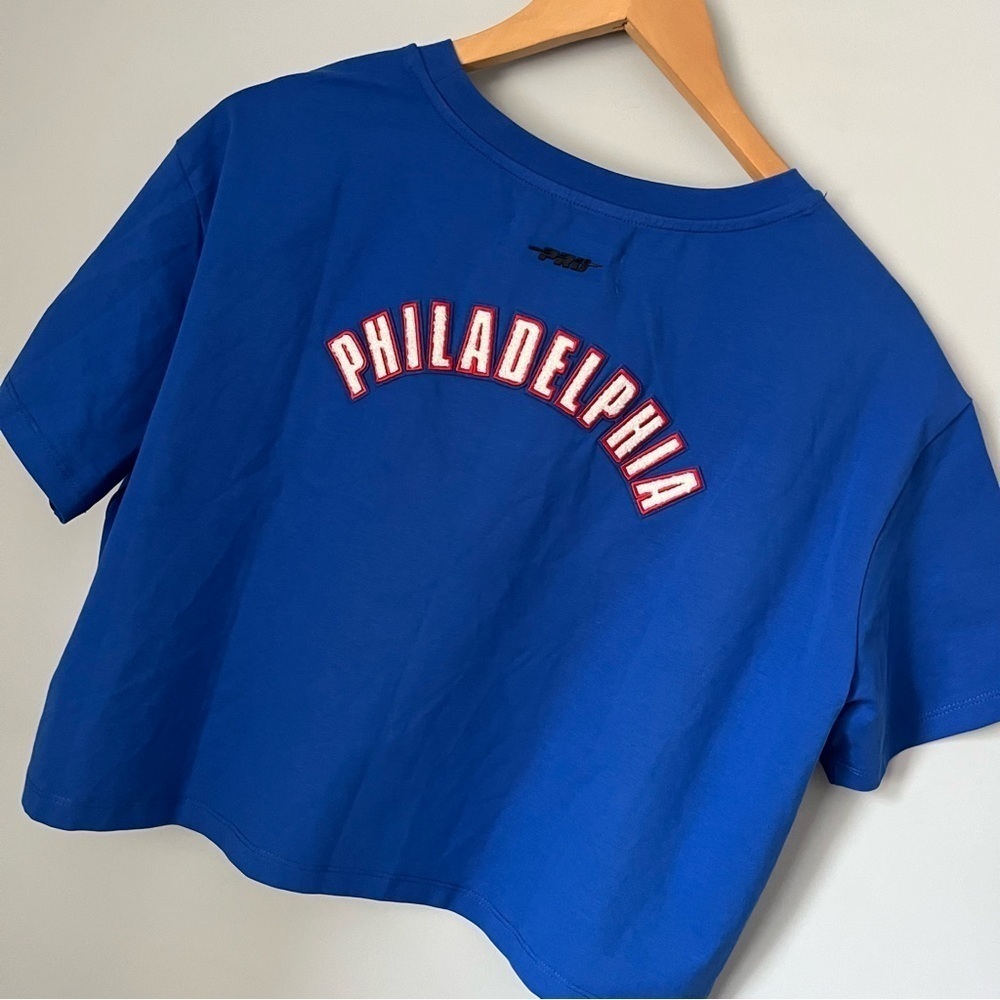 Pro Standard NBA Philadelphia 76ERS Classic Boxy Crop Tee Size Medium NWT - Picture 16 of 16